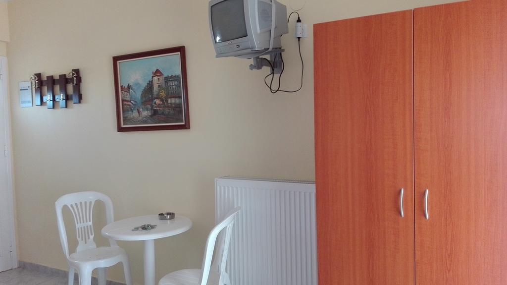 Familia Hotel Loutra Volvis Екстериор снимка