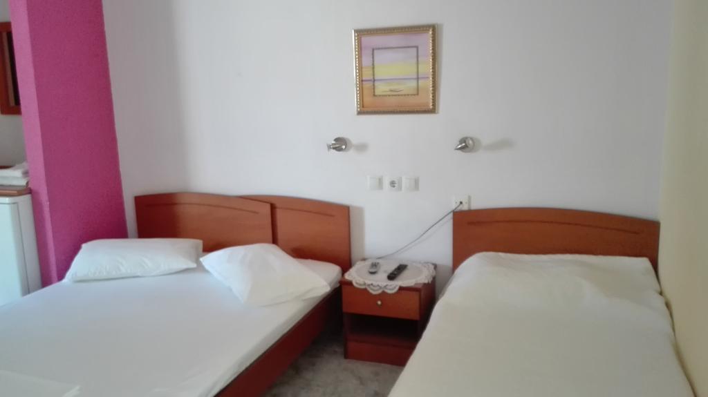 Familia Hotel Loutra Volvis Екстериор снимка