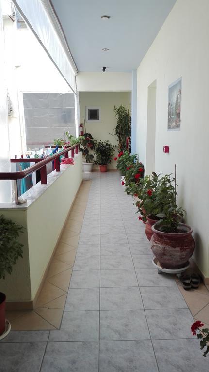 Familia Hotel Loutra Volvis Екстериор снимка